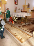Poświęcenie plecaków i przyborów szkolnych dzieci i młodzieży ze Szkoły Podstawowej w Bemowie Piskim